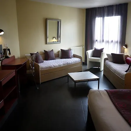 Kyriad Direct Rennes Ouest 3*