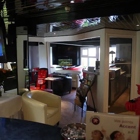 Kyriad Direct Rennes Ouest Hotel 3*