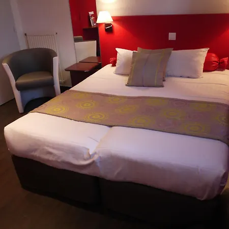 Kyriad Direct Rennes Ouest Hotel 3*