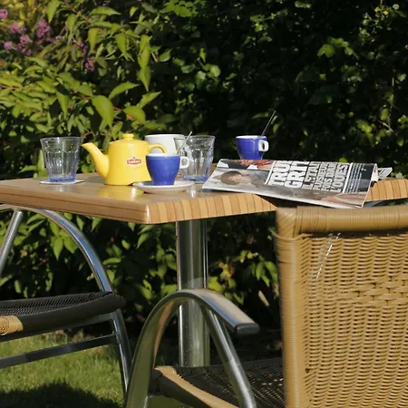 Kyriad Direct Rennes Ouest Hotel