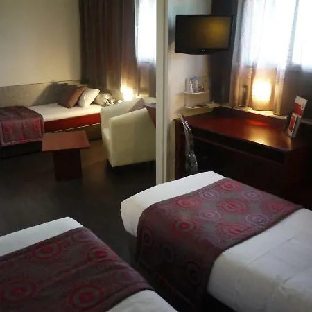 Kyriad Direct Rennes Ouest 3*